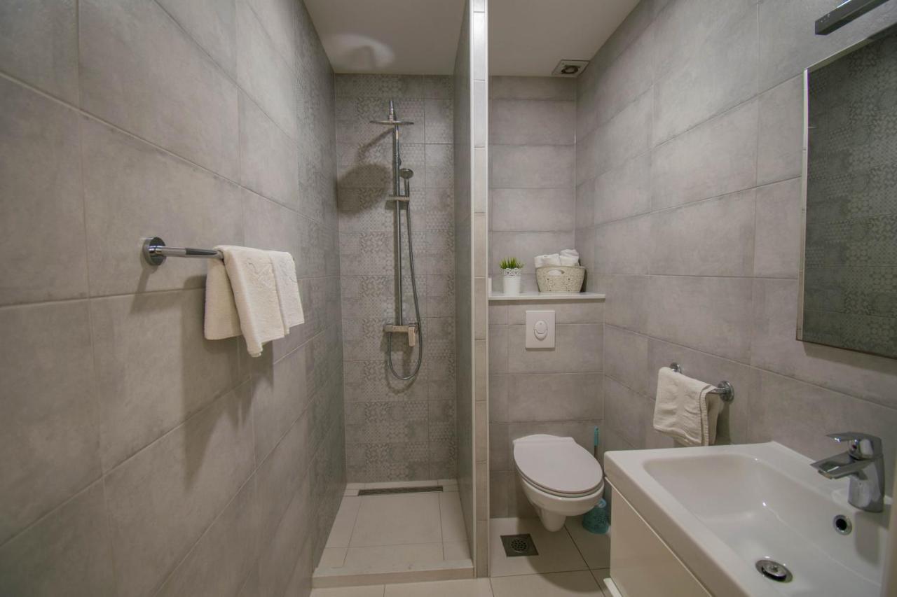 Family Apartment Manuela - Baska Voda Ngoại thất bức ảnh